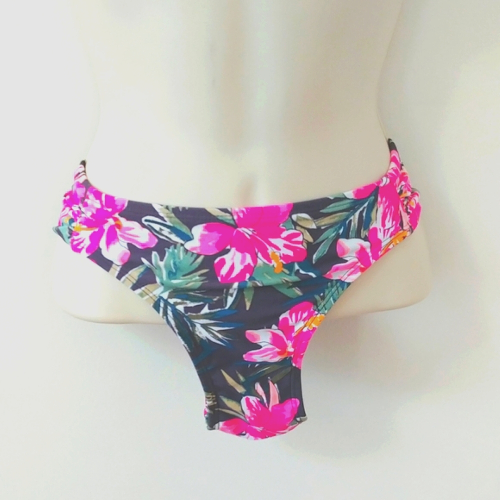 xhilaration Bikini Bottom M